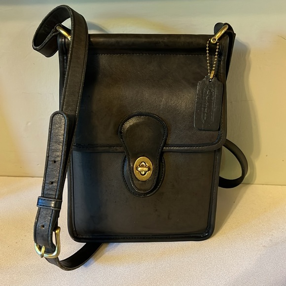 Coach vintage 9940 Leather  Crossbody Bag - Picture 1 of 15